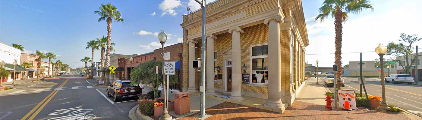 Chamber Building Photo